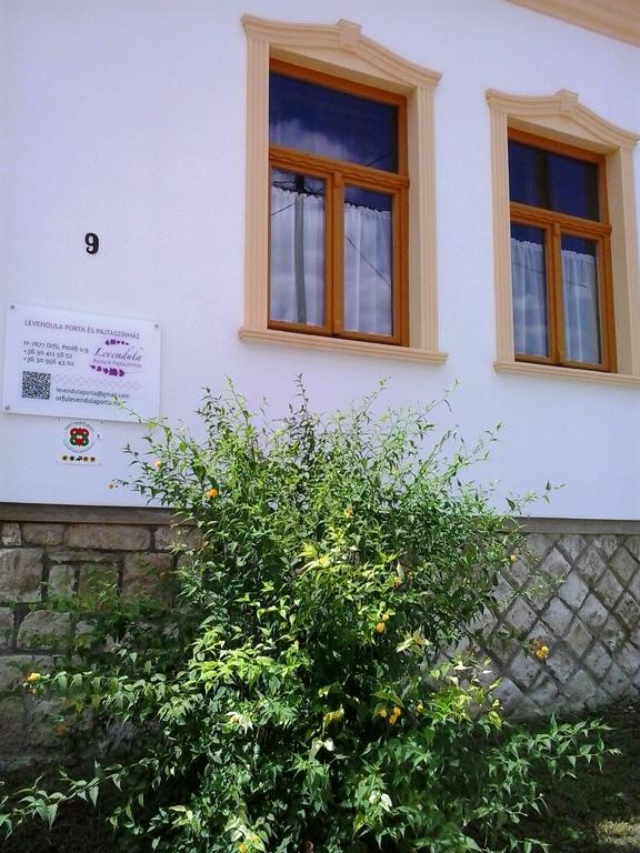 Levendula Porta Es Pajtaszinhaz 호텔 Orfű 외부 사진